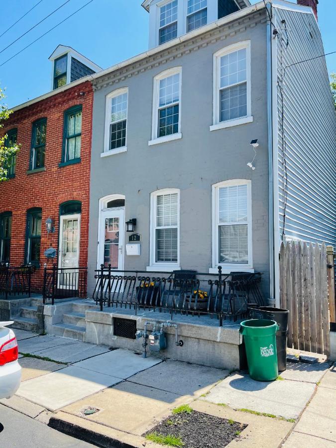 Industrial Brick Townhouse In Downtown Lancaster Villa Exterior photo